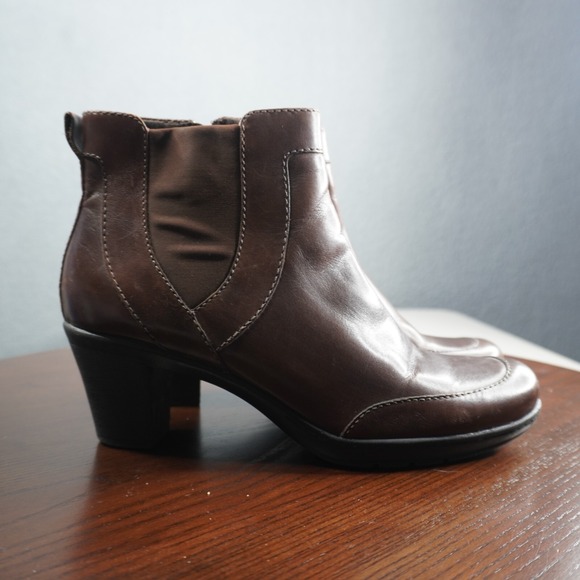 Clarks Shoes - Clarks Bendables Womens 9M Brown Leather Ankle Boots Side Zip Lined Comfort Heel